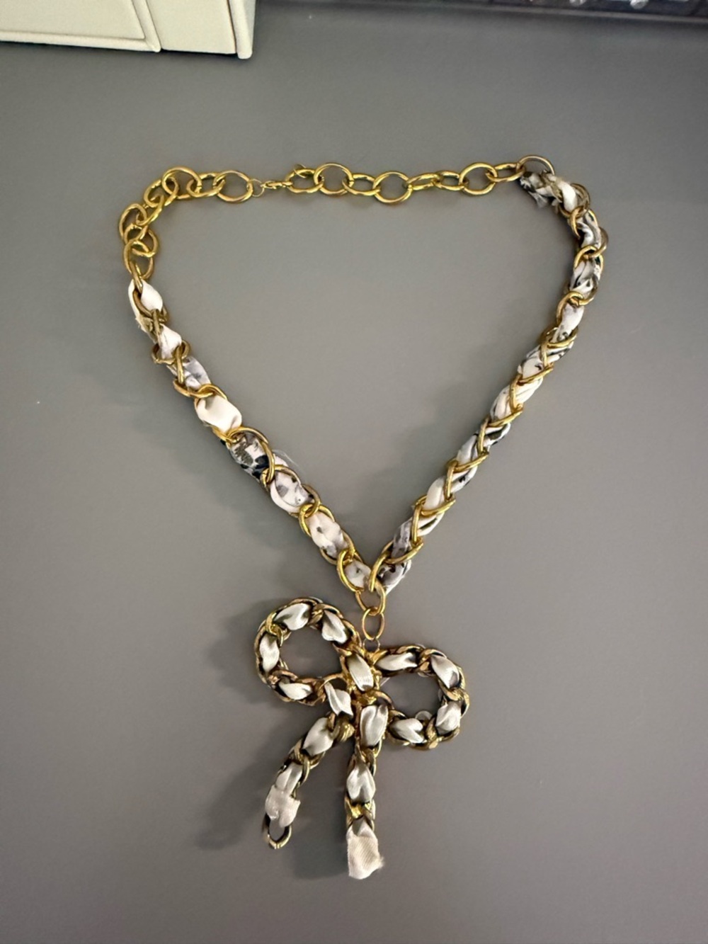 Women’s white and golden bow knotted fabric Necklace